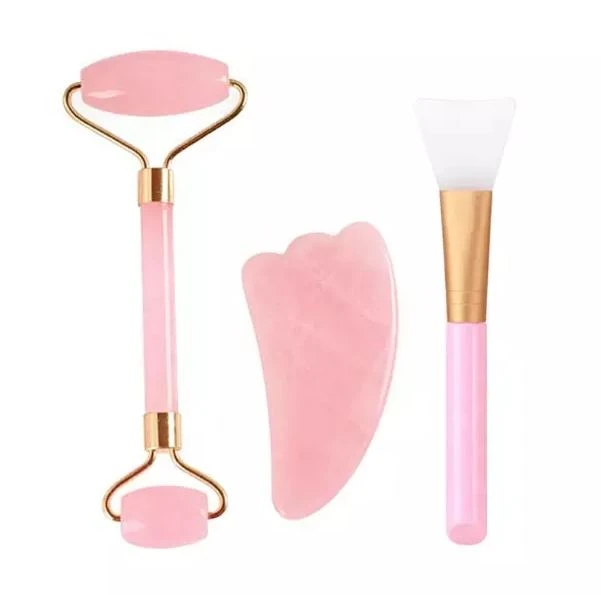 Original Jade Roller und Gua Sha Set auf Gesicht
